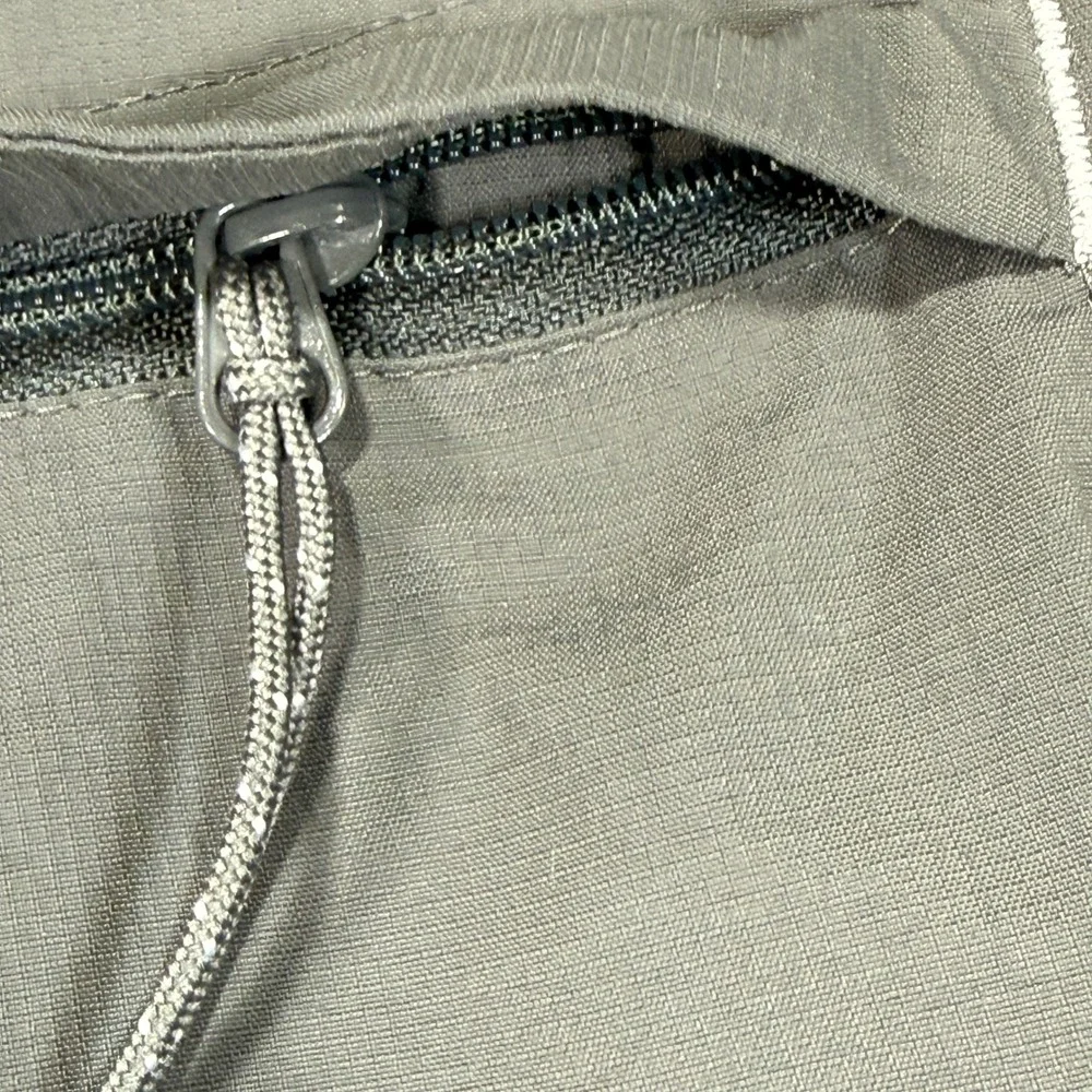 Columbia Cargo Shorts Mens Large Grey Nylon Hiking Outdoor Belted 11 Inseam